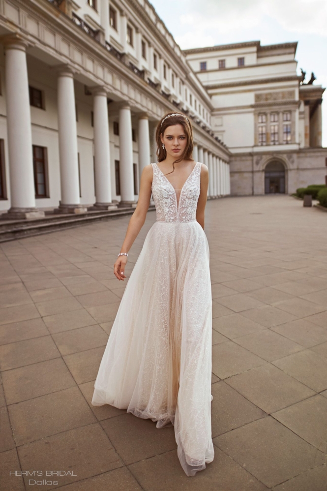 Herm's Bridal: Dallas (Size 10)