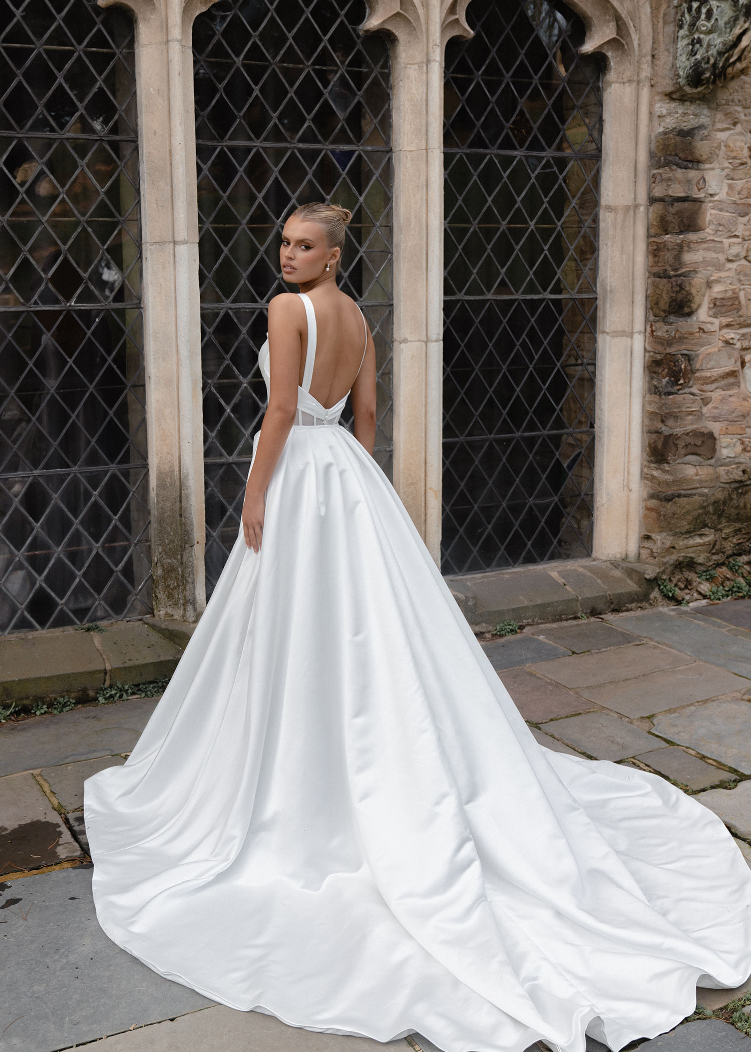 Nolan by Evie Young Size 8 - Image 3