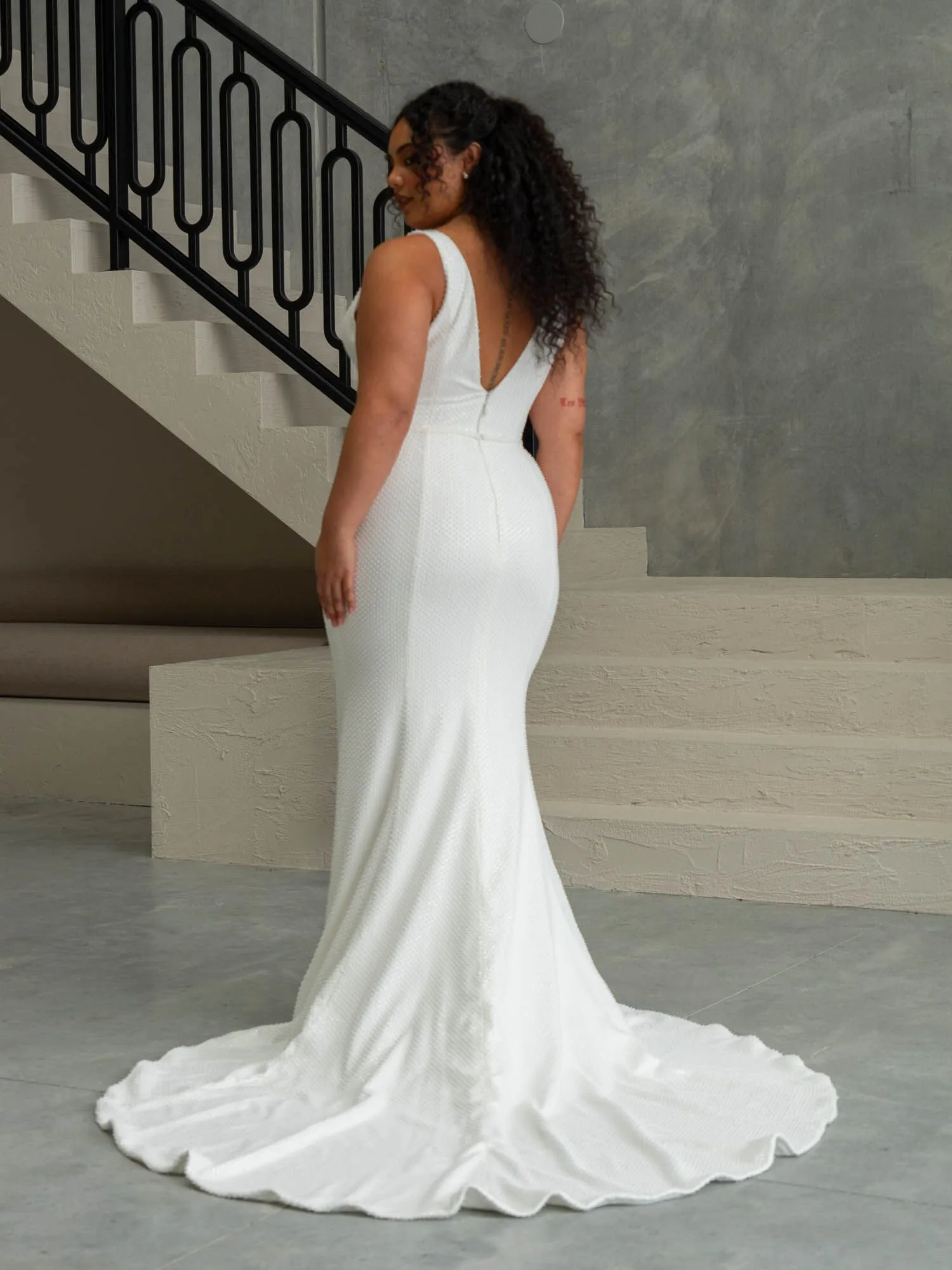 Evie Young: Alanis (Size 16) - Image 2